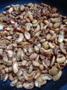 Sweet and Spicy Toasted Cashews Image